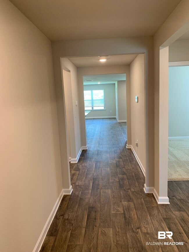 Foto del edificio - 8317 Harmon St
