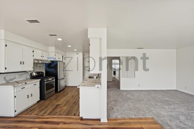 Building Photo - Unit 1755