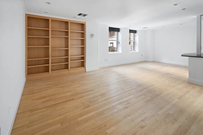 Foto del edificio - 253 W 73rd St