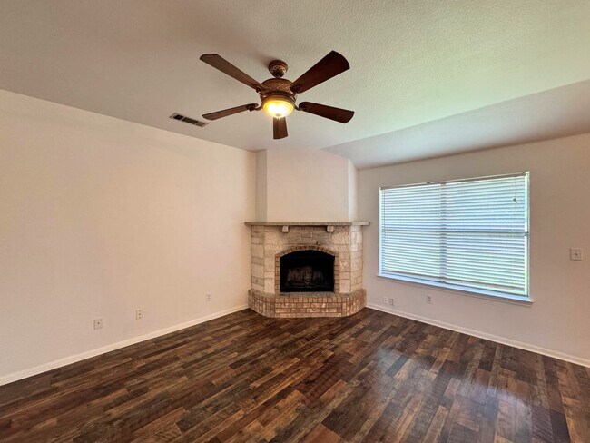 Foto del edificio - 212 Oak Ridge Dr