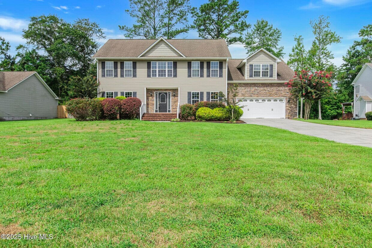 Foto principal - 163 Louie Ln