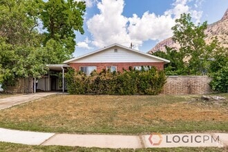 Building Photo - 1258 Lewis Dr