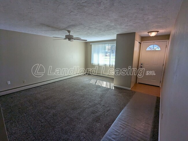 Foto del edificio - Beautifully Maintained Brick Duplex