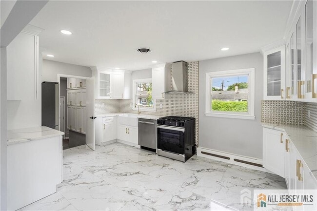 Foto del edificio - 366 Mulier Ave