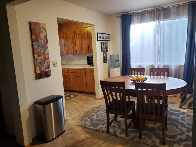 Foto del edificio - 2940 Griffin Ave