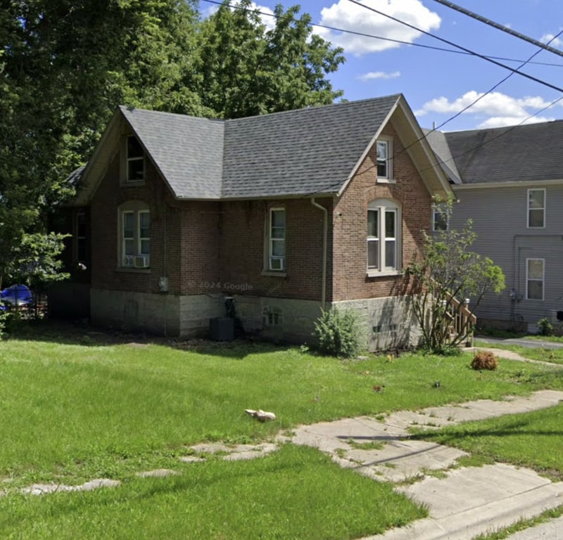 Primary Photo - 718 S 5th St