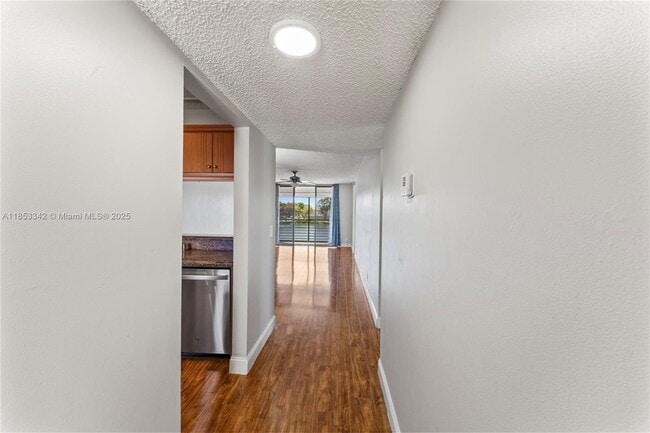 Building Photo - 11344 Taft St
