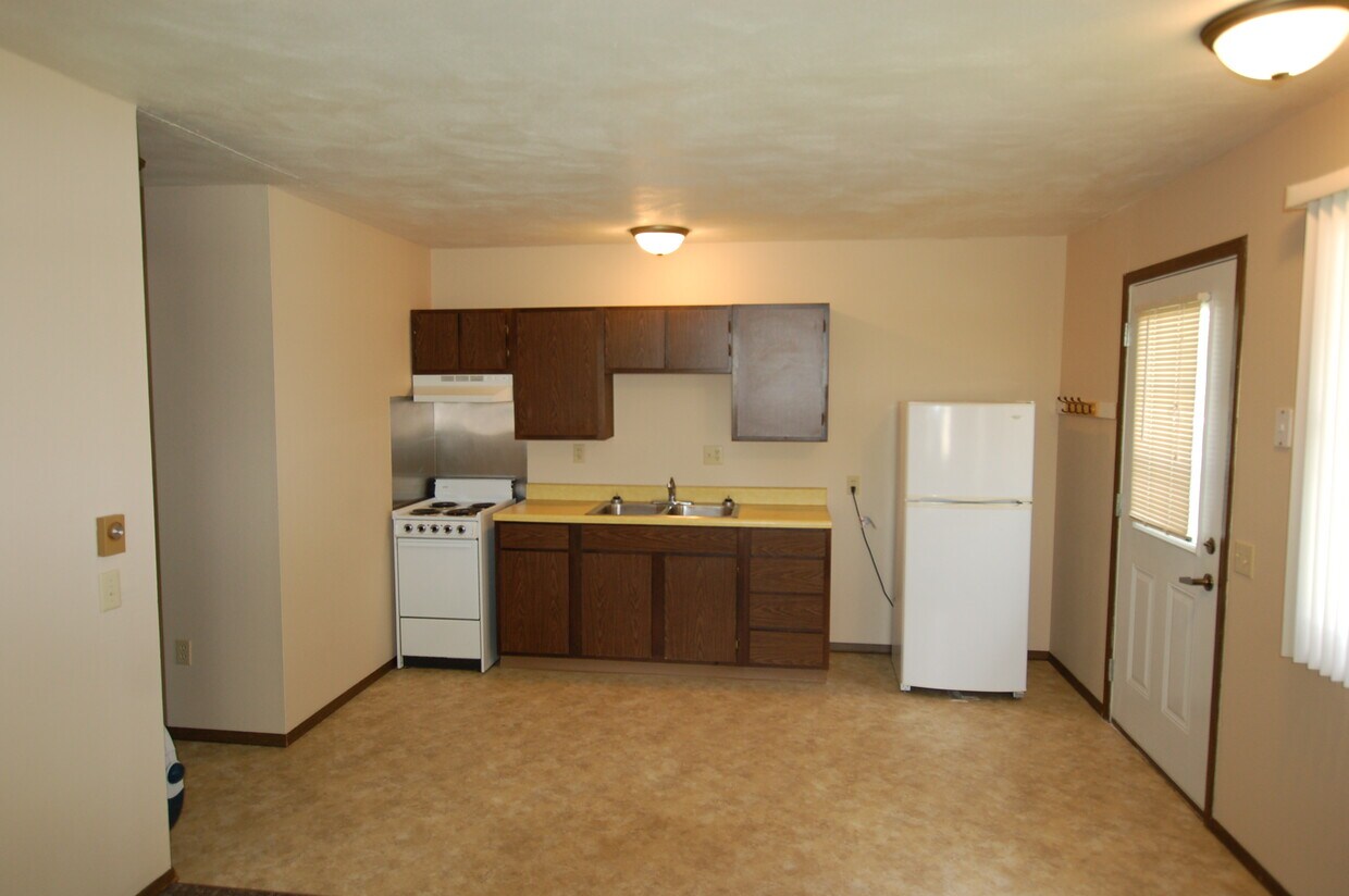 Building Photo - 433 3rd Ave