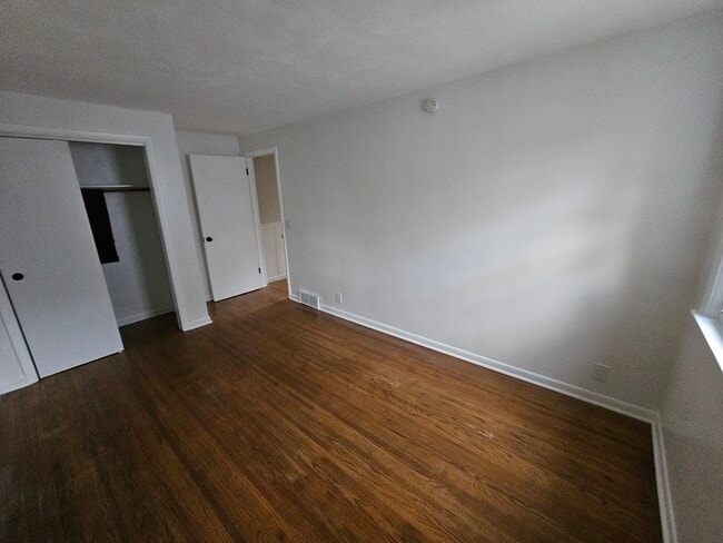 Building Photo - 71 Medfield Dr