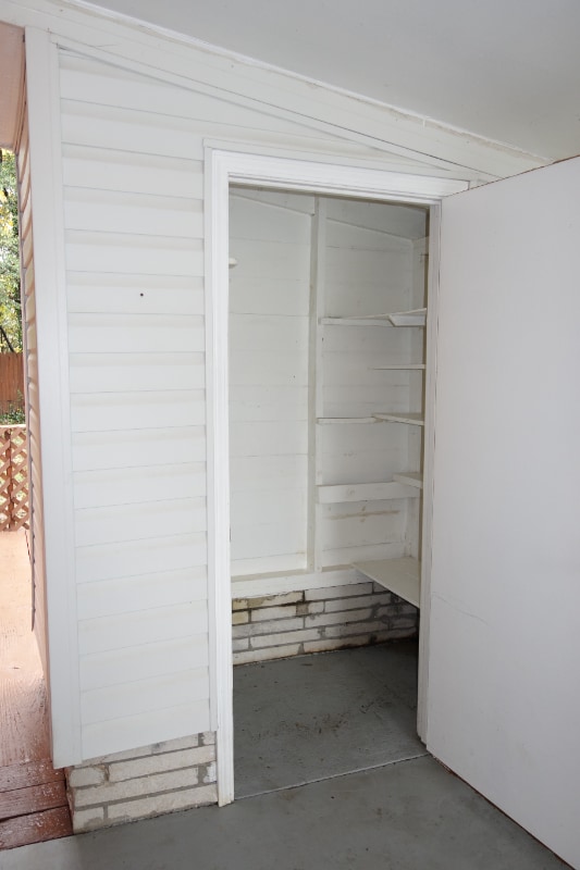 Building Photo - 188 Lake Dr