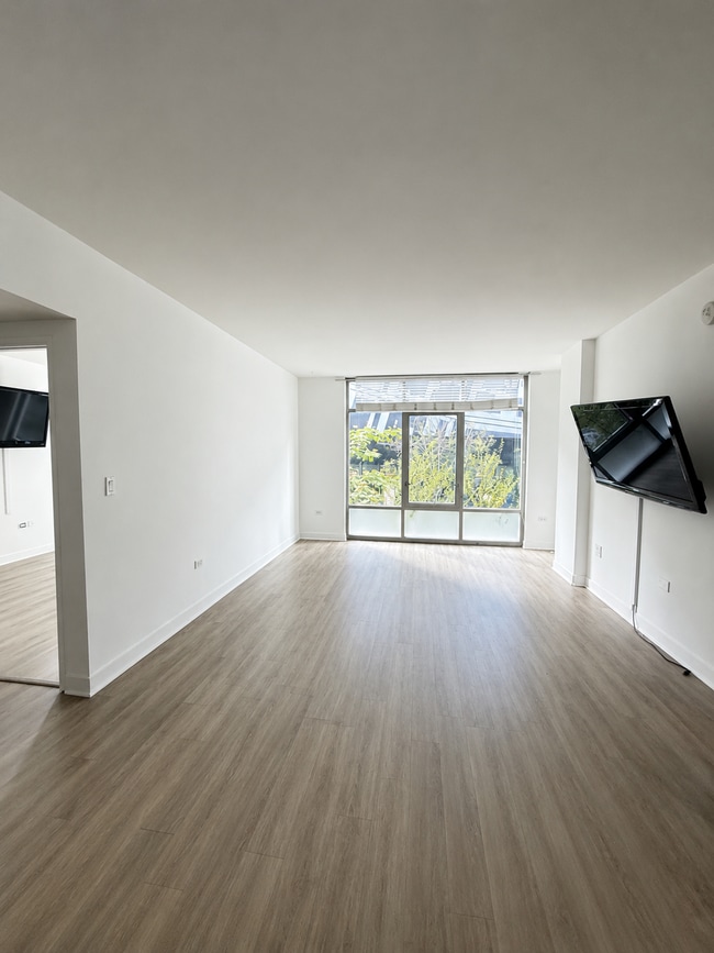 Sala de estar - 425 W Beech St
