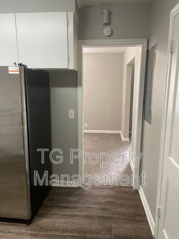 Foto del edificio - 1242 Kenmore St