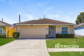 Building Photo - 3424 International Village Dr W