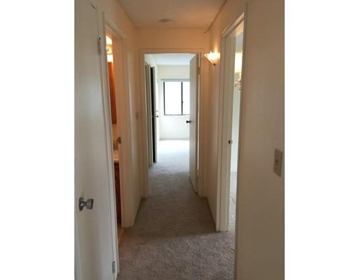 Foto del edificio - 1 Village Rock Ln