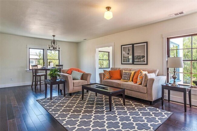 Living Room - 2825 E 5th St