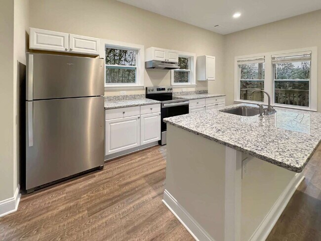 Foto del edificio - Roomy and Modern New Construction Home Ava...