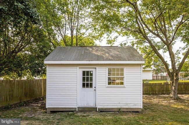 Building Photo - 5312 Greentree Dr