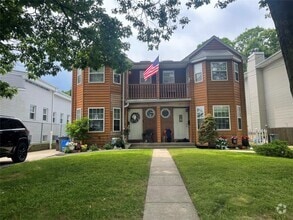 Building Photo - 67 Sagamore Hill Dr