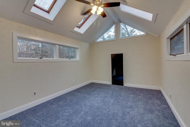 Foto del edificio - 456 Pricketts Mill Rd