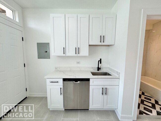 Foto del edificio - 956 N Winchester Ave