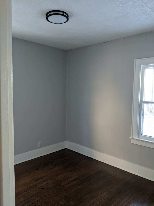 Primary Photo - 1605 Kearsley Park Blvd