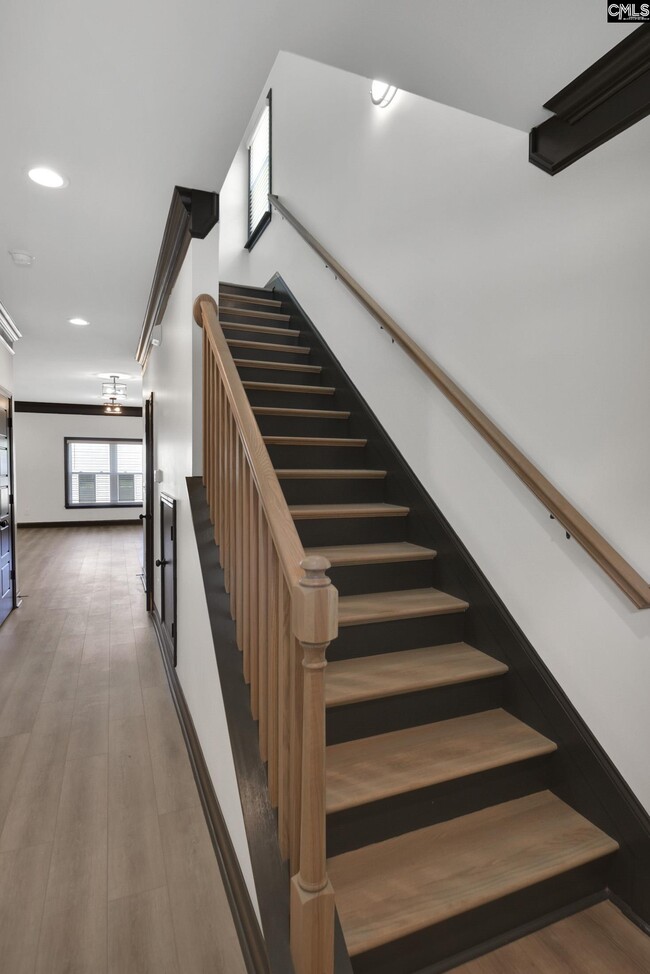 Building Photo - 503 S Saluda Ave