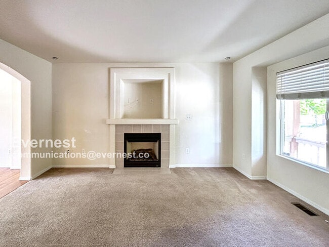 Building Photo - 7324 Edgebrook Dr