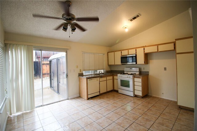Foto del edificio - 1462 Wilson Ave