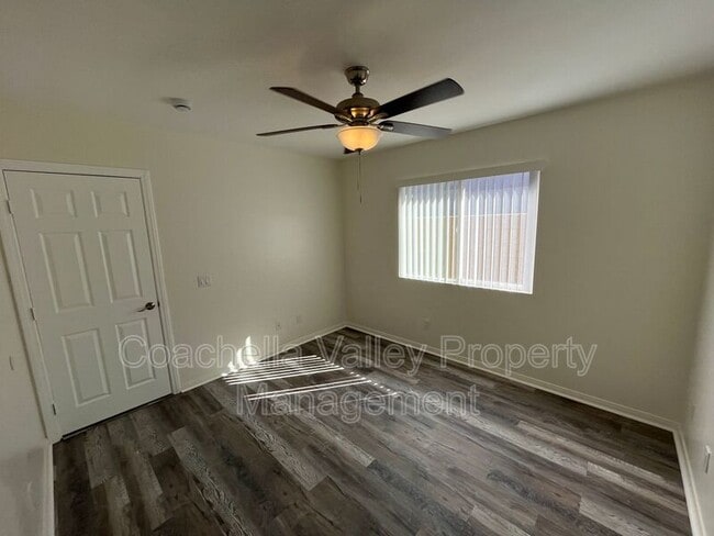 Foto del edificio - 422 Rosa Parks Rd