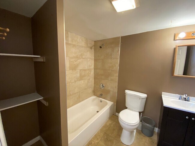 Building Photo - 55 Parker St