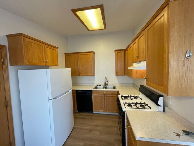 Foto del edificio - 1399 Chickadee Ct
