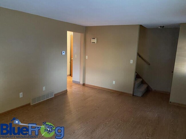 Building Photo - 118-118 S Buchanan St