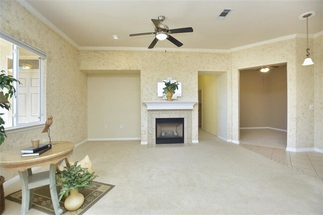 Building Photo - 111 Purple Sage Dr