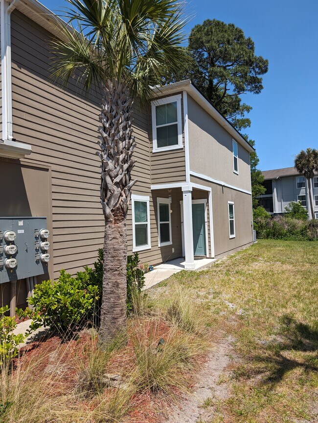 Building Photo - 7883 Echo Springs Rd