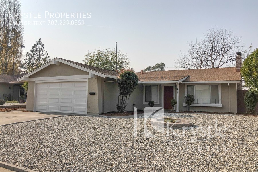 Foto principal - Lovely 3 Bed, 2 Bath, Single Story Home in...