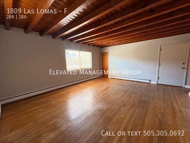 Building Photo - 1809 Las Lomas Rd NE