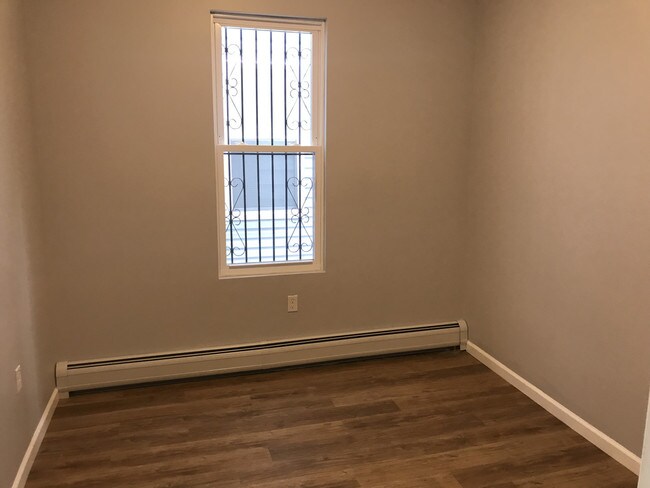 Building Photo - 416 S 17th Street