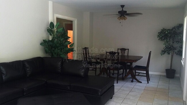 Building Photo - 3728 Loren Dr