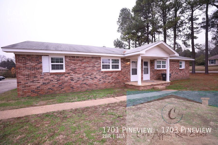 1701 Pineview St Unit 1703 Pineview, Jonesboro, AR 72401 Room for