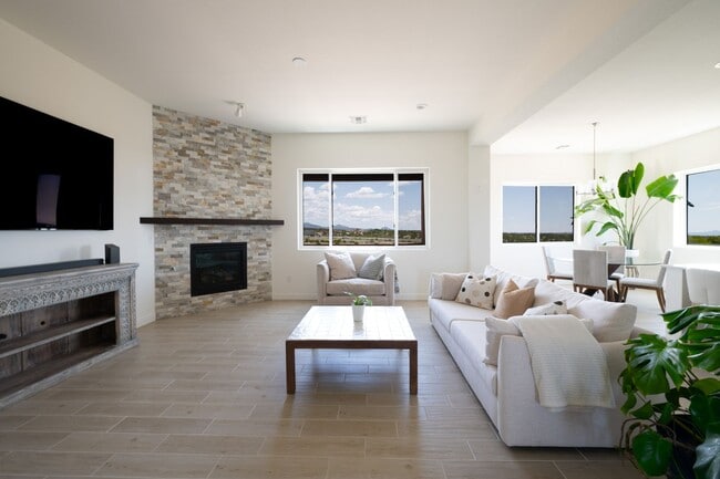 Foto del edificio - Stunning 3-Bedroom Home with Mountain Views in Tessera