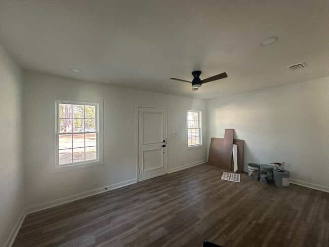 Building Photo - 1003 N Young St