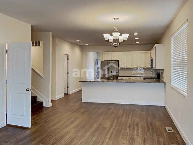 Foto del edificio - 10214 Dogwood Street