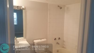 Foto del edificio - 2451 NW 56th Ave