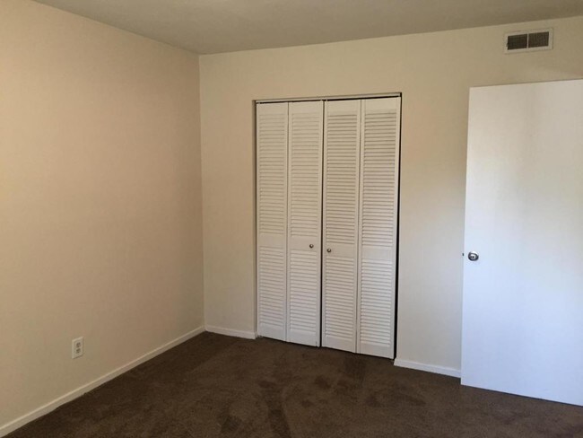 Building Photo - 910 Whitemarsh Road, Unit B