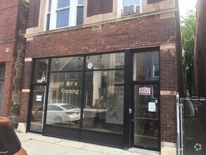 Building Photo - 1911 W Belmont Ave