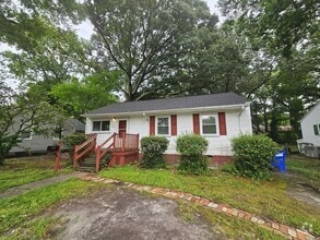 Building Photo - 701 Dudley Ave