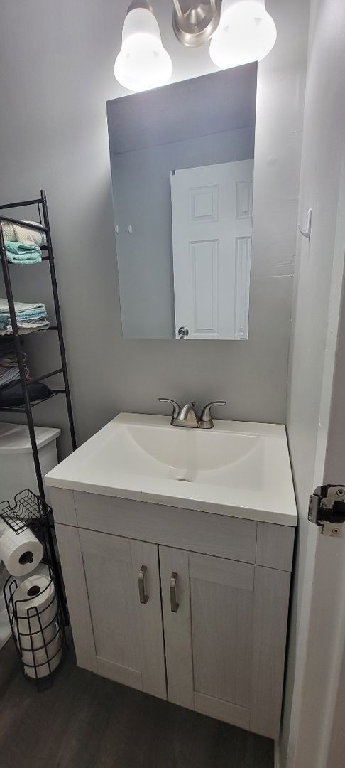 Building Photo - 5 Silvestri Cir