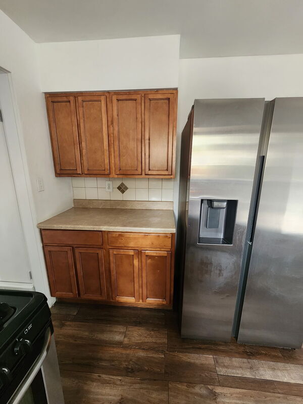 Building Photo - 605 Raemar Dr