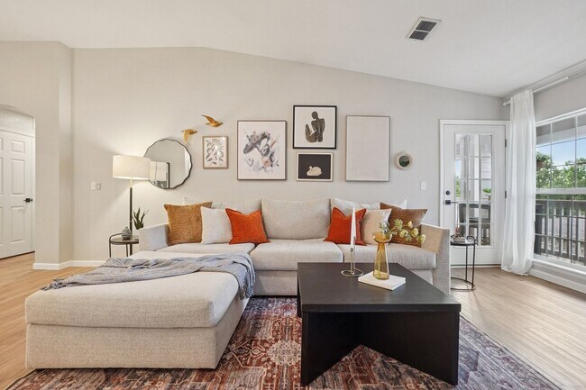 Foto del edificio - About This Property