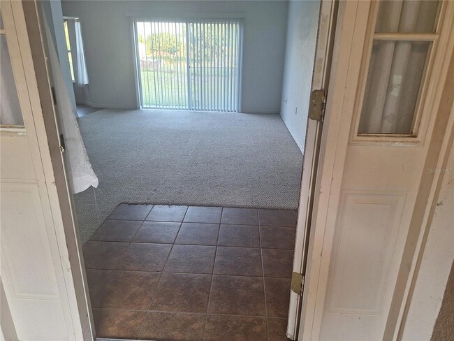 Building Photo - 622 Tamarin Ln